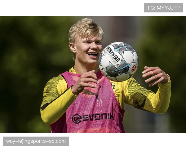 德佩职业轨迹：从里昂到巴萨再到马竞，状态回暖备受期待