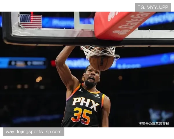 杜兰特与巴特勒挡拆配合提升关键时刻得分效率